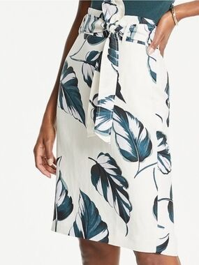 Ann Taylor White Skirt with Teal Print - Size 12